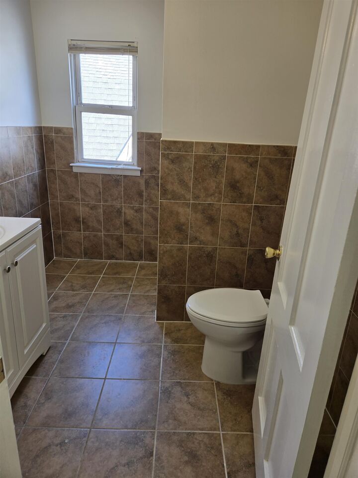 Property Photo:  35 North 16th St  NJ 07017 