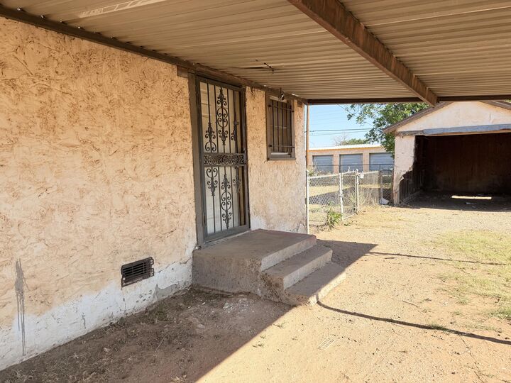 Property Photo:  1612 46th Street  TX 79412 