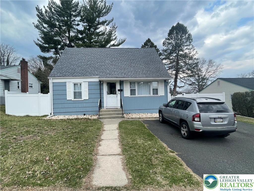 Property Photo: 1242 S Jefferson Street PA 18103
