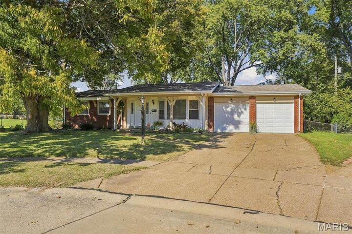 Property Photo: 2571 Rhapsody Lane MO 63031