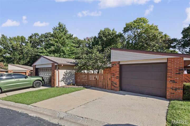 Property Photo:  6 Parkridge  IL 62226 