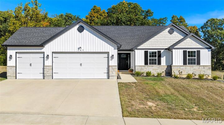 Property Photo:  105 Providence Ridge Court  MO 63385 