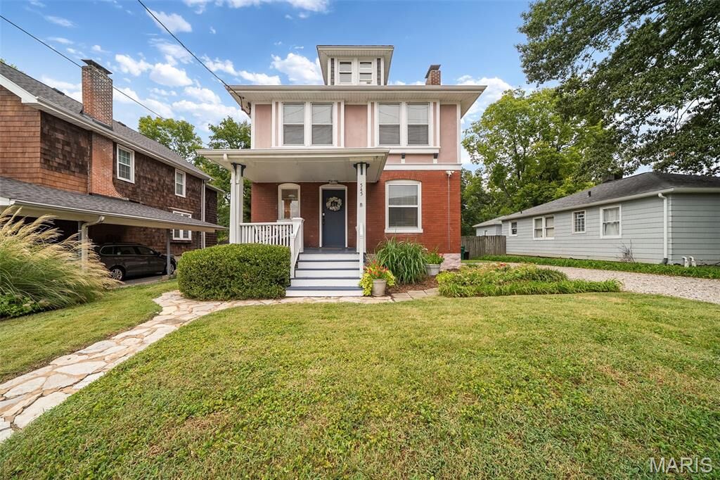 Property Photo: 545 Marshall Avenue MO 63119