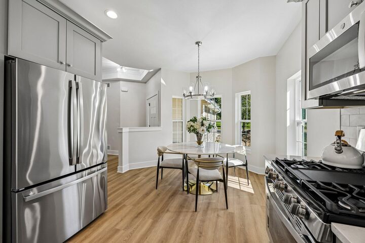 Property Photo:  6777 S Prairiewood Ln  WI 53132 