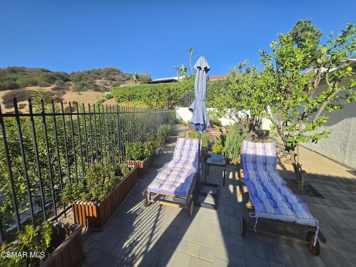 Property Photo:  32458 Saddle Mountain Drive  CA 91361 
