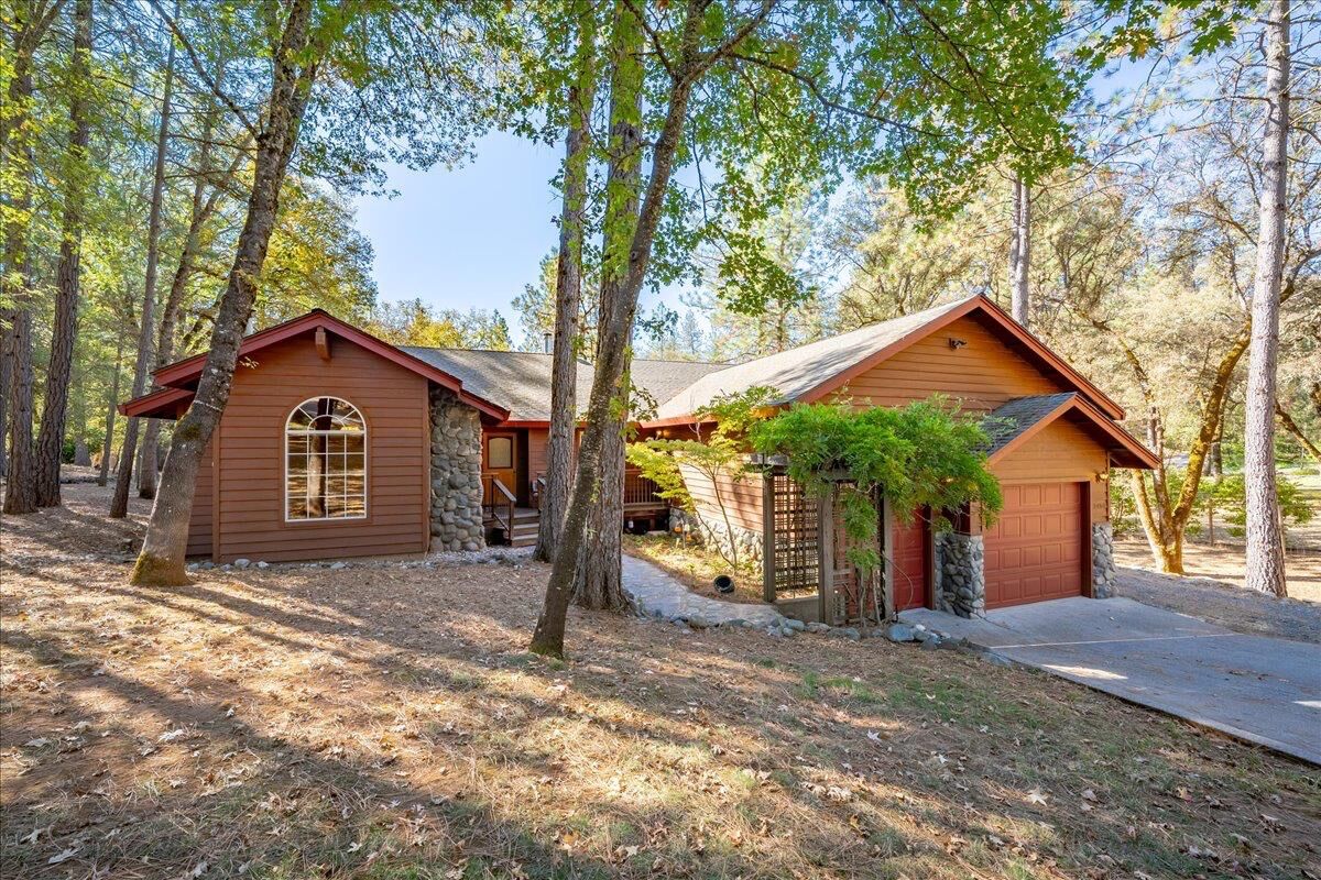 Property Photo:  2460 Walgra Meadows Circle  CA 95722 