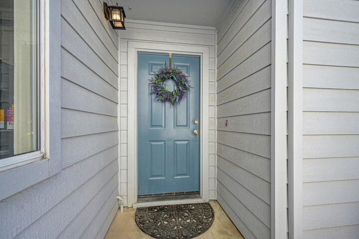 Property Photo: 3813 Pasadena Avenue 14 CA 95821