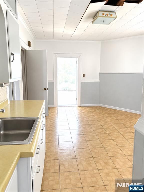 Property Photo:  580 Madison Avenue  NJ 07514 