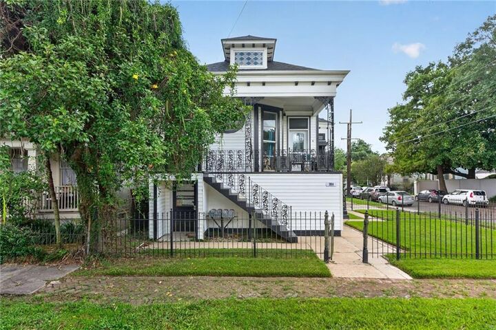 Property Photo: 3914 Camp Street LA 70115