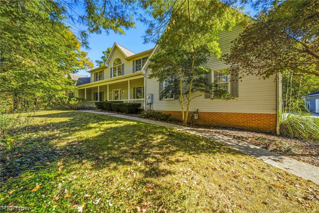 Property Photo:  10893 Lakebrook Drive  OH 44094 