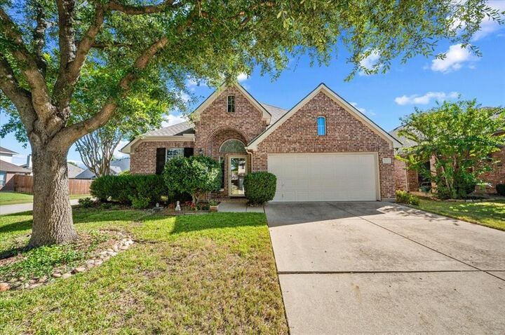 Property Photo:  5132 Welara Drive  TX 75052 