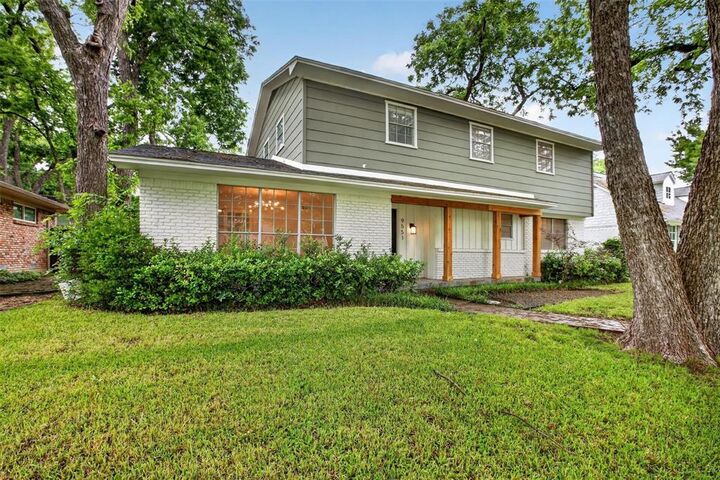 Property Photo:  9551 Highedge Drive  TX 75238 
