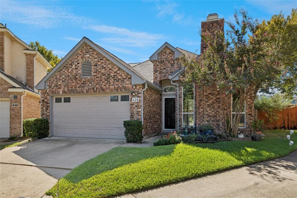 Property Photo: 428 Arbor Creek Drive TX 76039