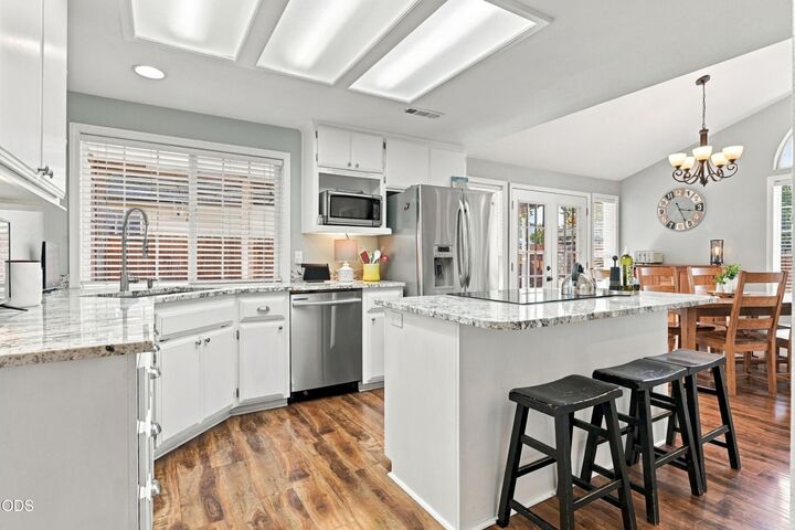Property Photo:  947 Brandon Street  OR 97502 
