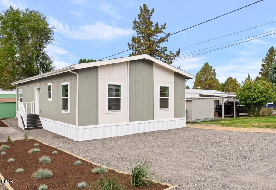 Property Photo:  5063 S Highway 97 13  OR 97756 