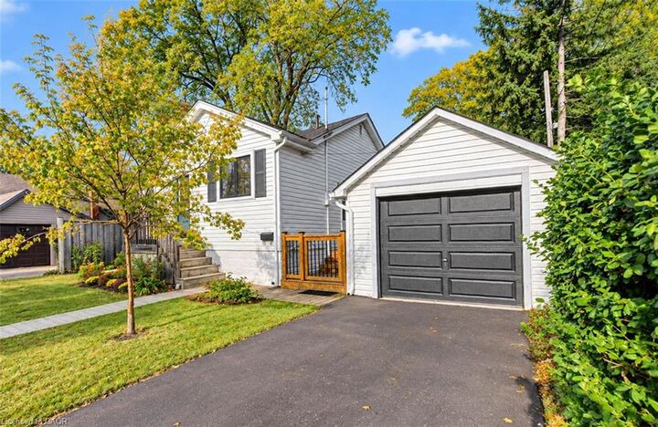 Property Photo:  8 Peel Street N  ON L9H 2Z7 
