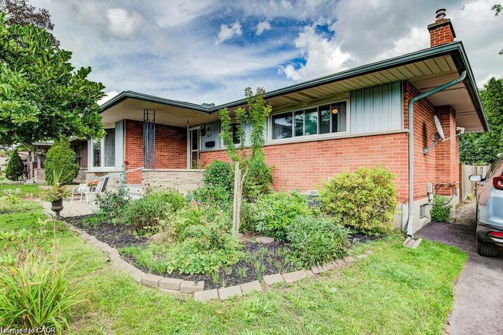 Property Photo:  507 Manchester Road  ON N2B 1A7 