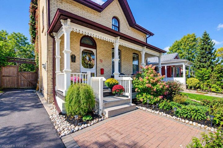 Property Photo:  72 Albion Street  ON N3T 3M4 