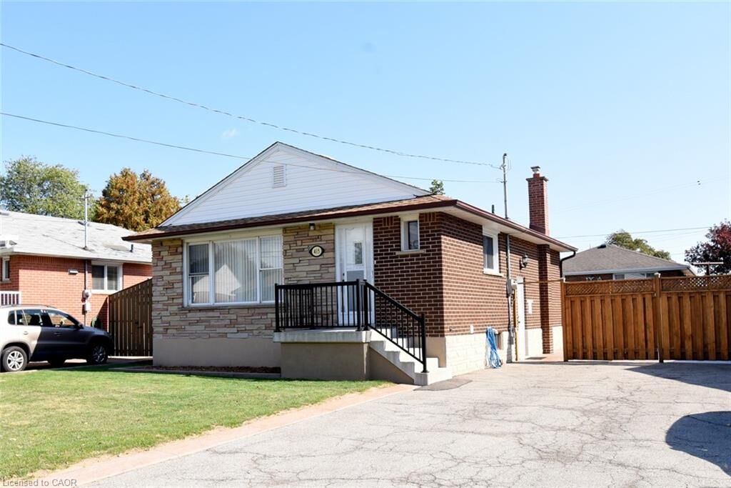 Property Photo:  415 East 15th Street  ON L9A 4G9 