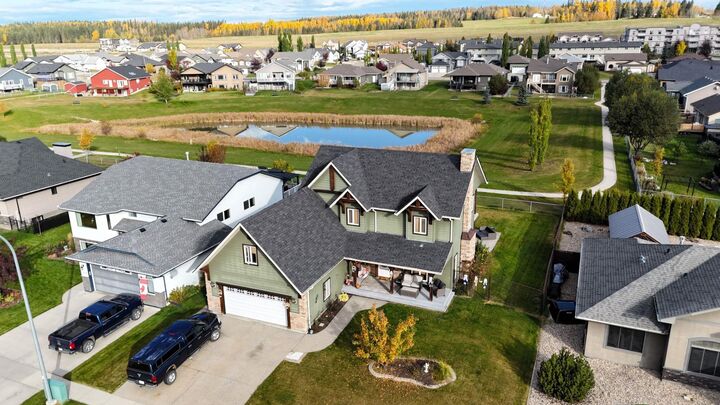 Property Photo: 4112 15 Avenue AB T7E 0A5
