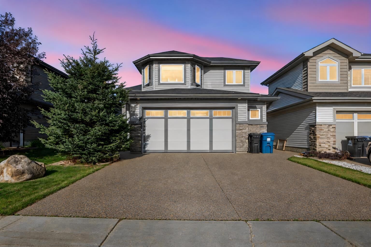 Property Photo:  616 Heritage Drive  AB T9K 2X1 