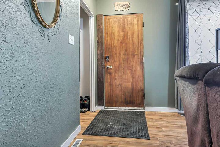 Property Photo:  5912 West Park Crescent  AB T4N 1G1 