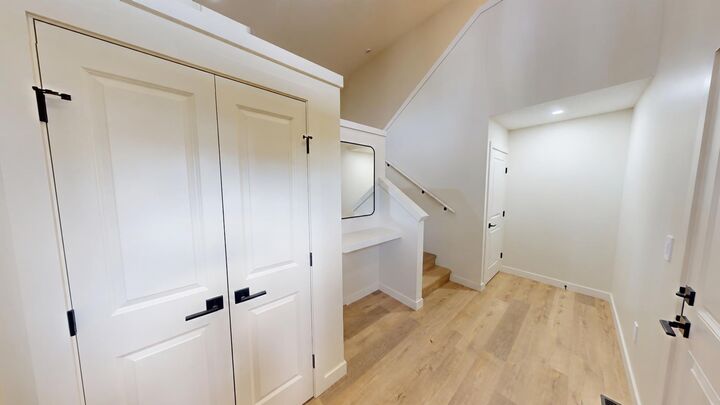 Property Photo: 8870 85A Avenue 1 AB T8X 0R5