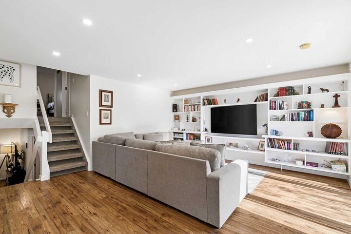 Property Photo:  355 Woodbine Boulevard SW  AB T2W 4K8 