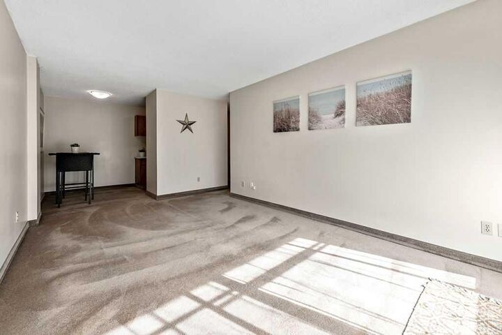 Property Photo:  339 13 Avenue SW 509  AB T2R 0K3 