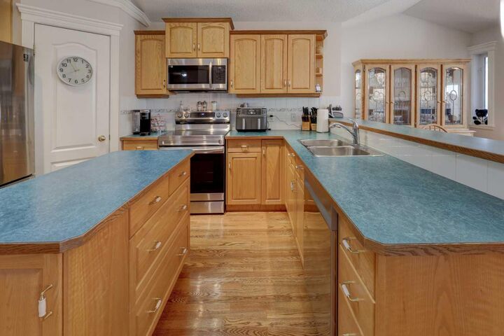 Property Photo: 45 Panorama Hills Manor NW AB T3K 5K6