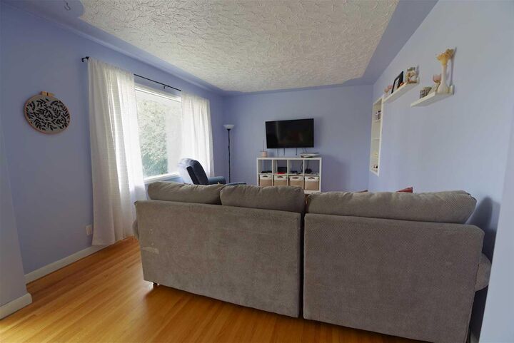 Property Photo:  510 10 Street N  AB T1H 2C8 