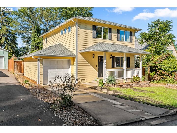 Property Photo:  776 W Altamont St  OR 97471 