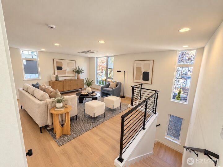 Property Photo:  2532 B  30th Avenue W  WA 98199 