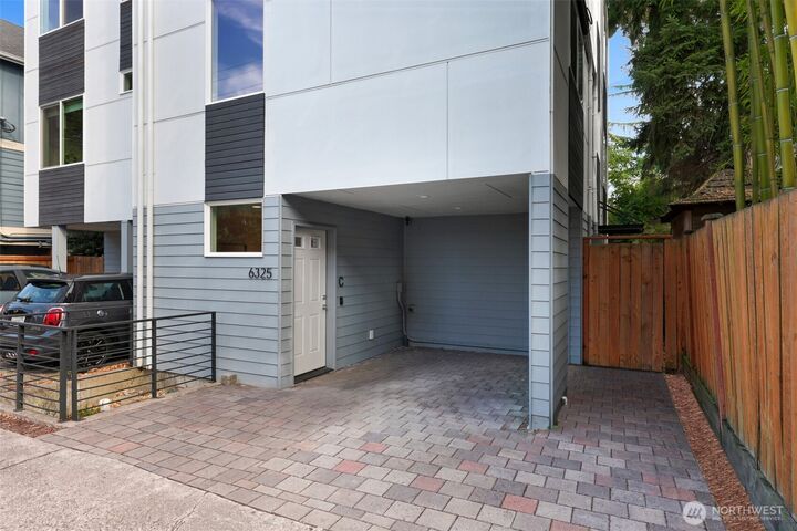 Property Photo:  6325  34th Avenue SW C  WA 98126 