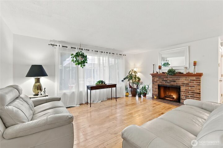 Property Photo: 15403 Corliss Place N WA 98133