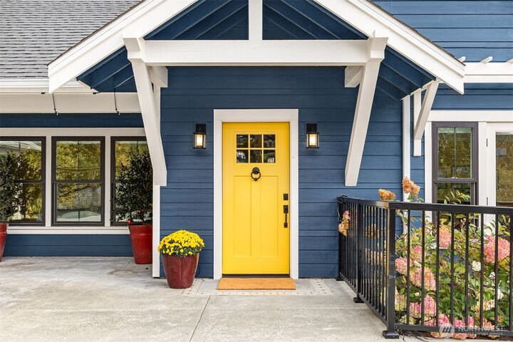 Property Photo:  1250 NE Odin Court  WA 98370 