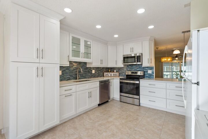 Property Photo:  1740 NW 19th Terrace 202  FL 33445 