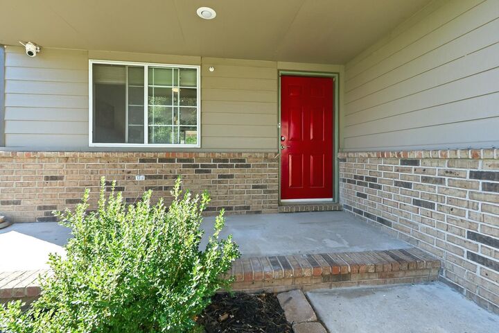 Property Photo: 1713 Springfield St KS 67052