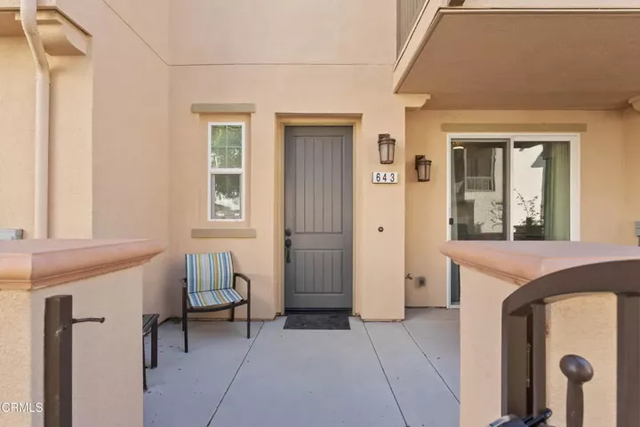 Property Photo:  643 Pioneer Street  CA 93010 