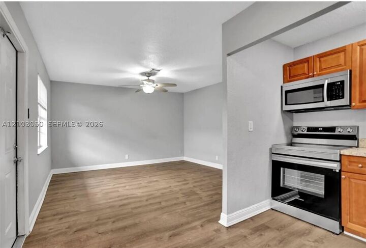 Property Photo:  240 SE 9th Ave  FL 33060 