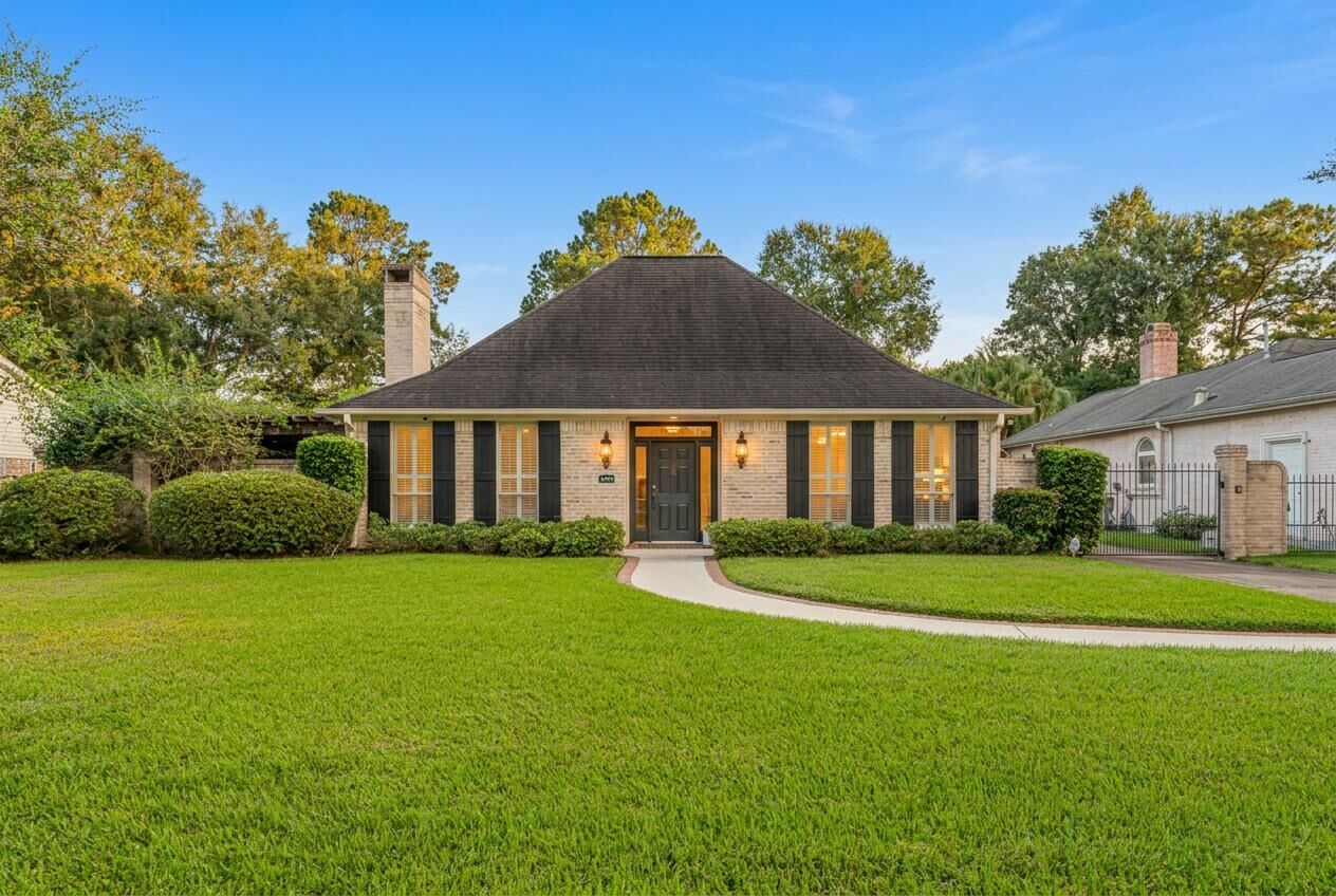 Property Photo: 6475 Wellington Place TX 77706