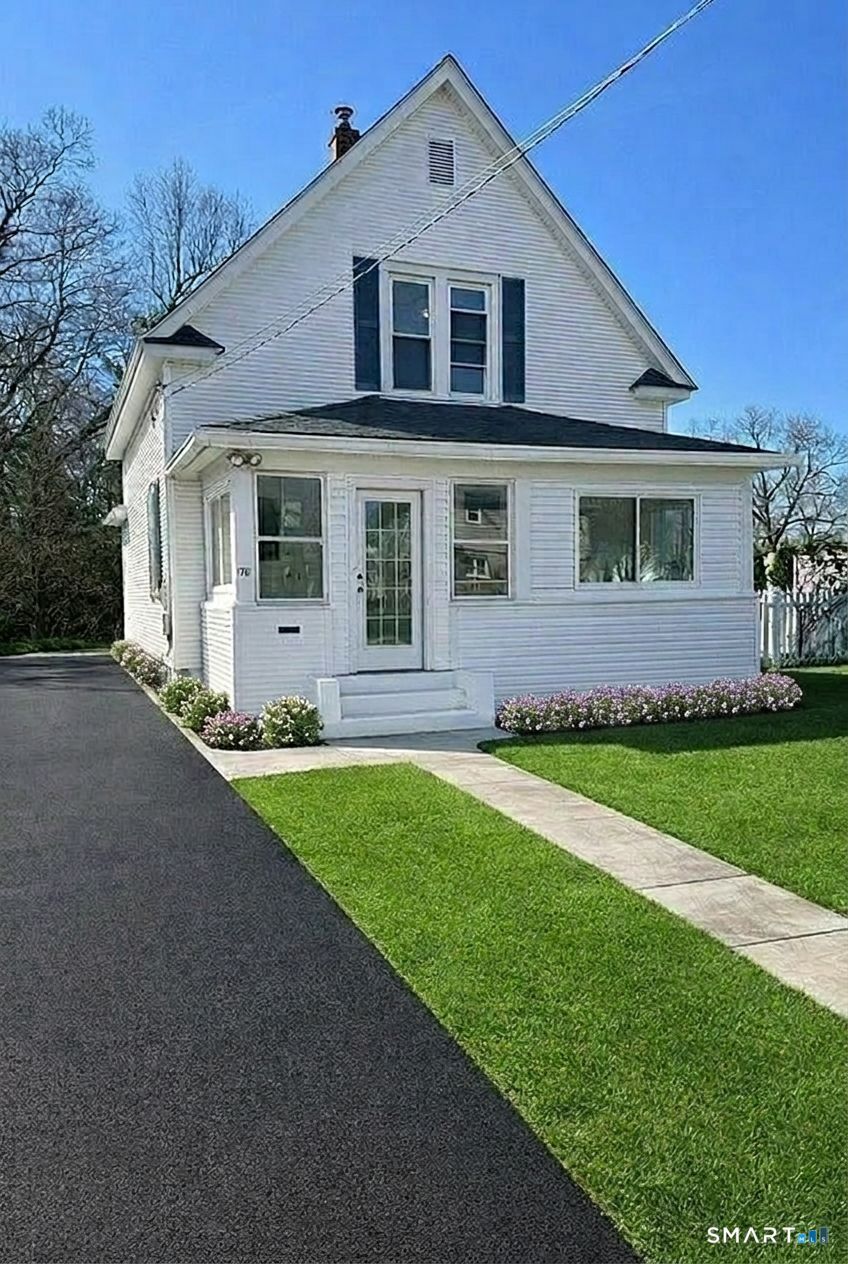 Property Photo:  178 Parker Street  CT 06040 