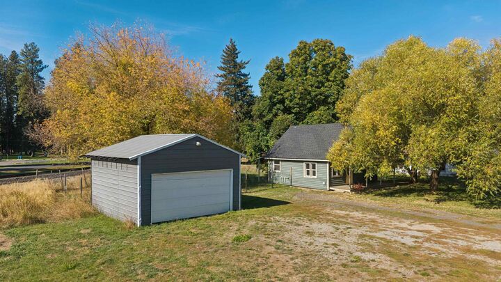 Property Photo: 417 N North Ave WA 99006