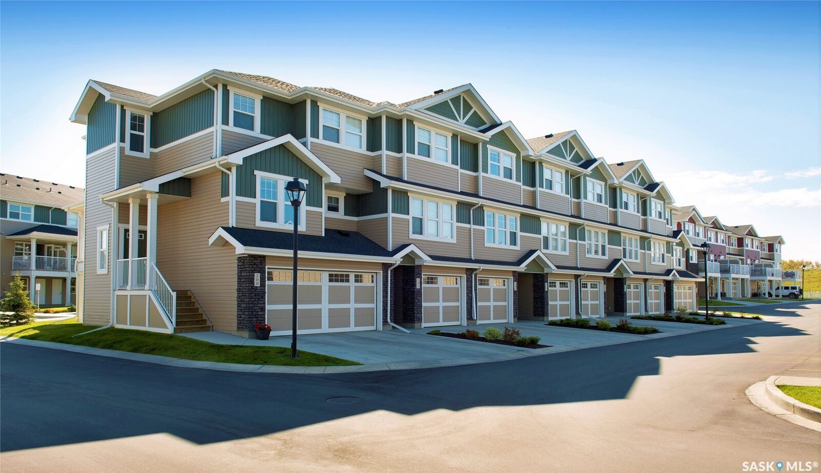 Property Photo: 1220 Pringle Way 213 SK S7T 0X5