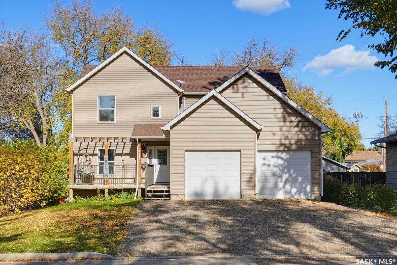 Property Photo:  2018 8th Street  SK S0K 3R0 