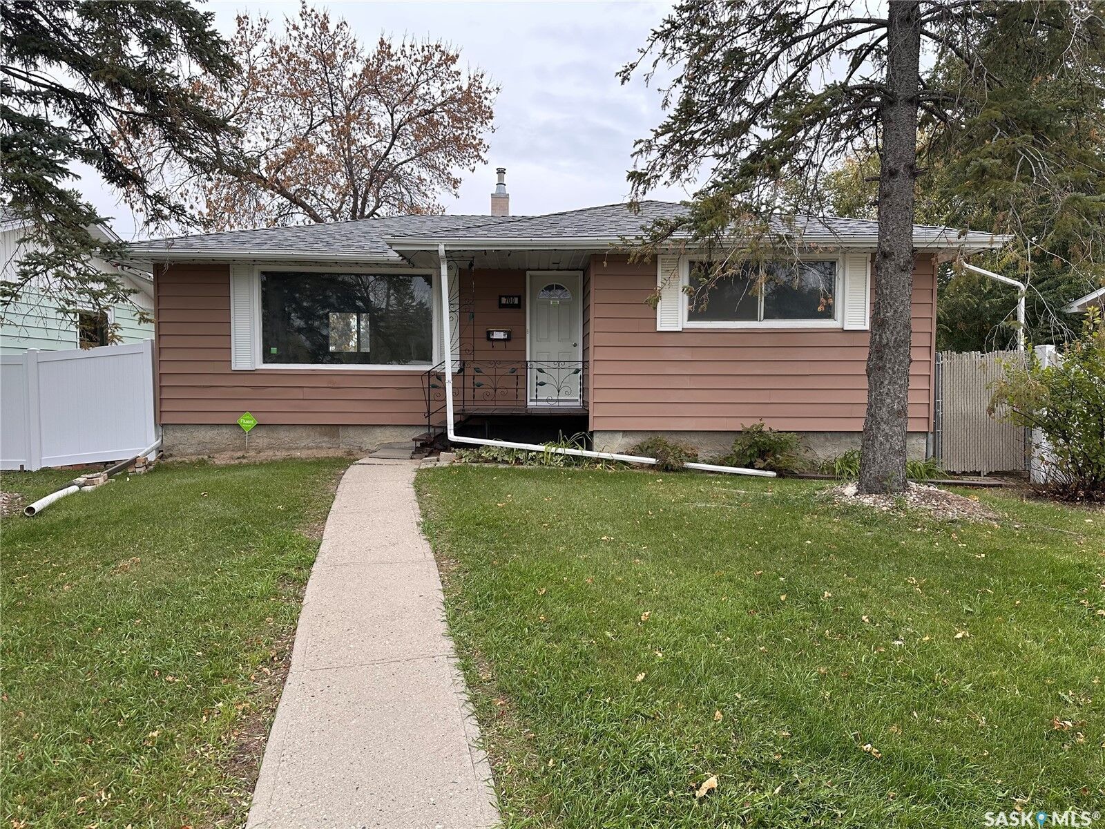 Property Photo:  700 Forget Street  SK S4T 4X2 