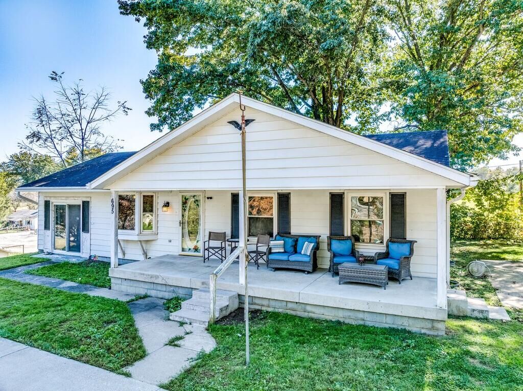 Property Photo: 695 Deeds Terrace SE OH 43130