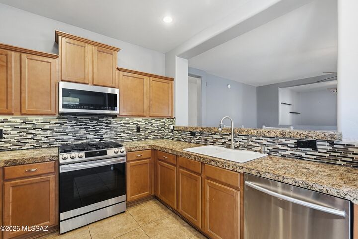 Property Photo:  1327 W Calle Luis Maria  AZ 85629 