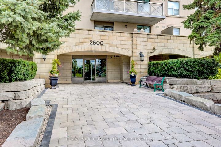 Property Photo:  2500 Rutherford Road 110  ON L4K 5N7 