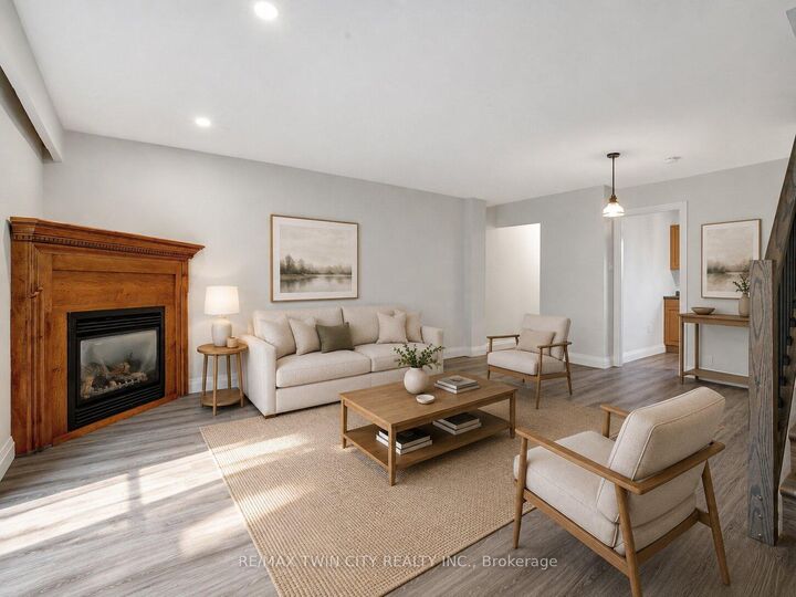 Property Photo:  162 Jansen Avenue 25  ON N2A 2L7 